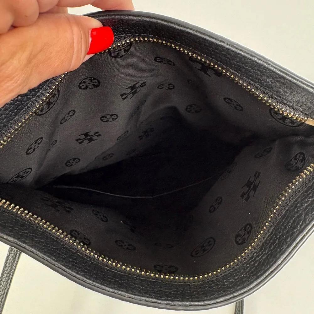 Tory Burch Thea Messenger Bag Black Pebbled Leather Tassel Crossbody Gold Logo